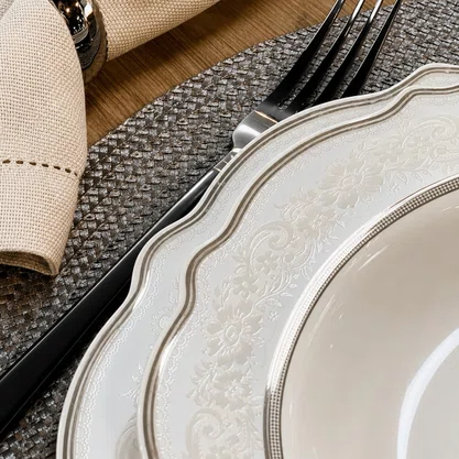 Aparelho de Jantar e Chá 50 PEças Tresor com Filete Dourado Fullfit