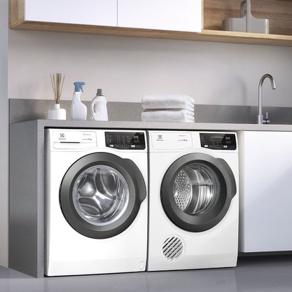 Lavadora de Roupa com Abertura Frontal e Água Quente Premuim Care Electrolux 11kg LFE11