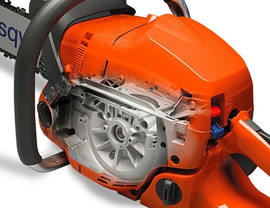 Motosserra a Gasolina 61 com Sabre de 18 Pol. Husqvarna